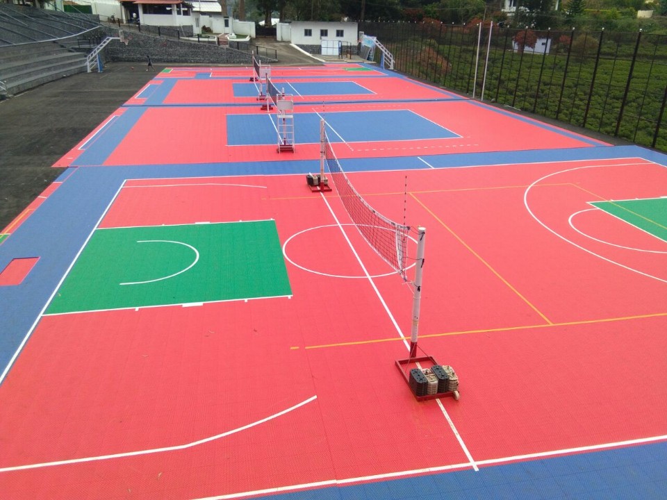 BADMINTON COURT